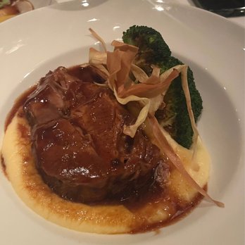 Aria signature dishes Slow Braised Berkshire Pork
Pan Seared Sea Scallops
Steak Frites